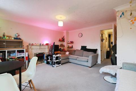 3 bedroom semi-detached house for sale, Ribston Close, Banbury, OX16