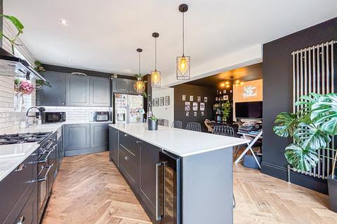 5 bedroom semi-detached house for sale, Exford Avenue, Westcliff-On-Sea SS0