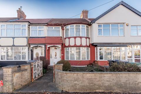 3 bedroom terraced house for sale, Cherrydown Avenue, Chingford, E4