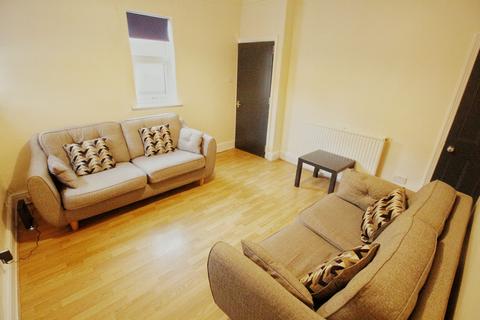 1 bedroom in a house share to rent, 43 Newland Street West, Lincoln, Lincolnshire, LN1 1QQ