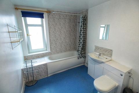 1 bedroom in a house share to rent, 43 Newland Street West, Lincoln, Lincolnshire, LN1 1QQ