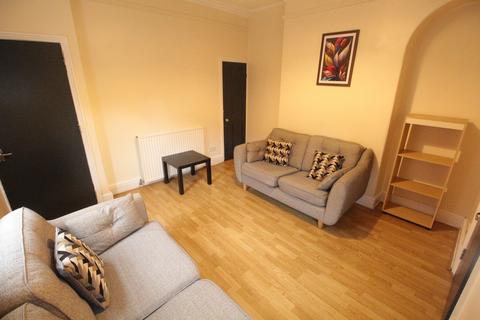 1 bedroom in a house share to rent, 43 Newland Street West, Lincoln, Lincolnshire, LN1 1QQ