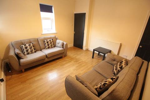 1 bedroom in a house share to rent, 43 Newland Street West, Lincoln, Lincolnshire, LN1 1QQ
