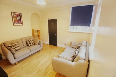 1 bedroom in a house share to rent, 43 Newland Street West, Lincoln, Lincolnshire, LN1 1QQ,