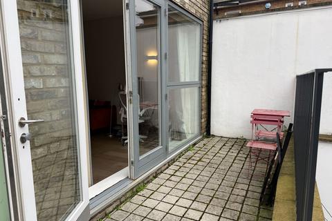 1 bedroom flat to rent, Southern Row, London W10
