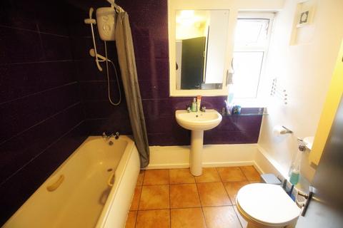 1 bedroom in a house share to rent, 43 Newland Street West, Lincoln, Lincolnshire, LN1 1QQ, United Kingdom