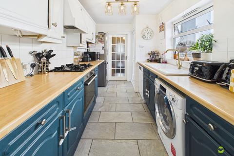 2 bedroom semi-detached house for sale, Mayplace Road West, Bexleyheath, Kent, DA7