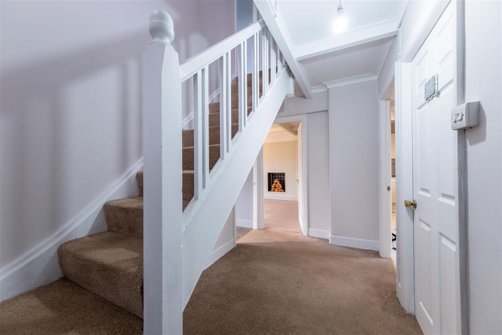 16 Ainsworth Road-013.jpg