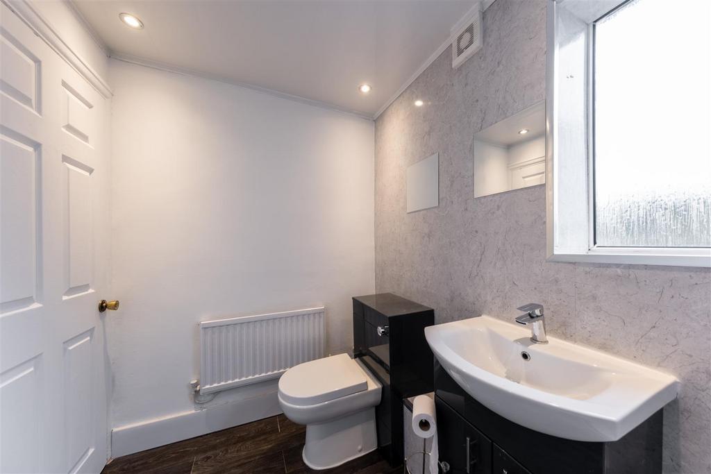 16 Ainsworth Road-010.jpg