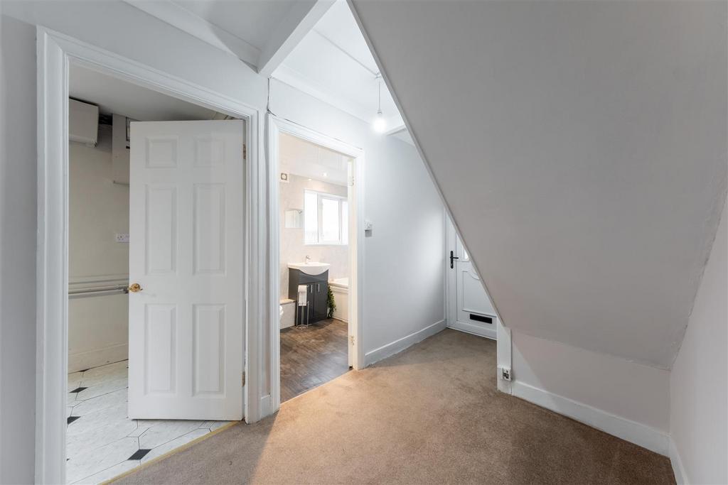 16 Ainsworth Road-011.jpg