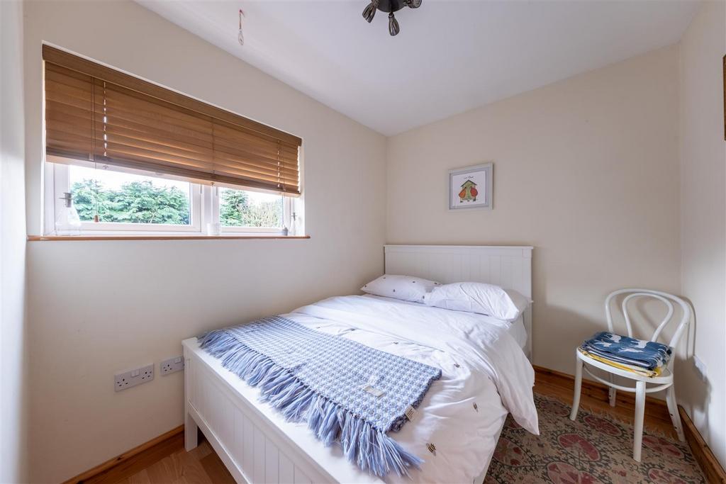 10 Rayleigh Avenue-010.jpg