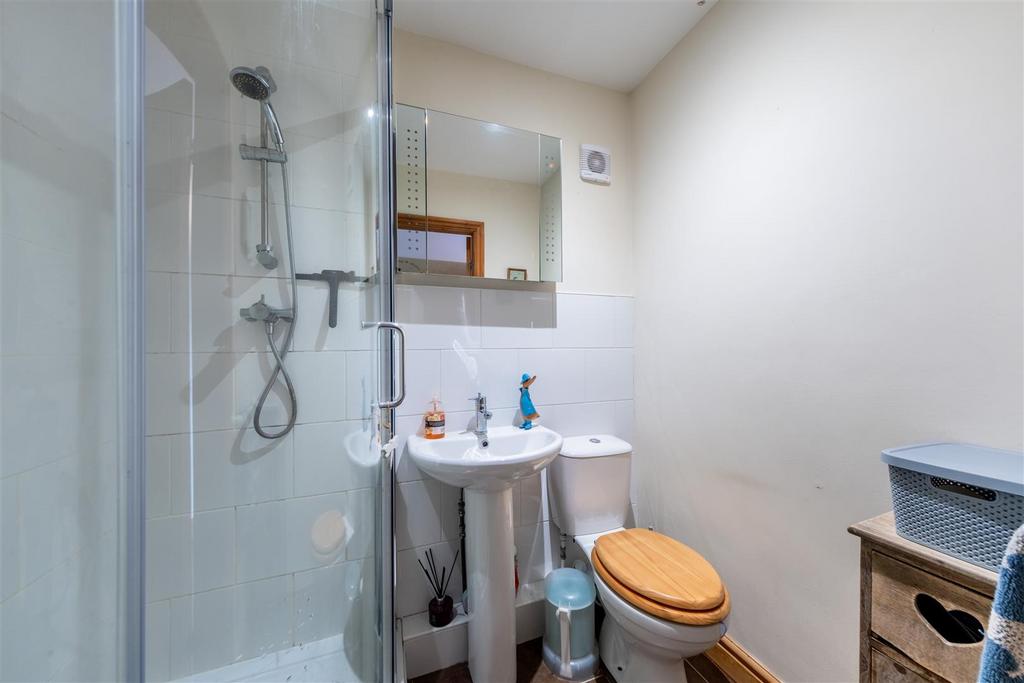 10 Rayleigh Avenue-011.jpg