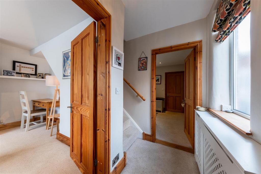 10 Rayleigh Avenue-021.jpg