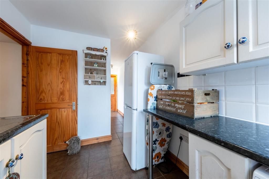 10 Rayleigh Avenue-009.jpg