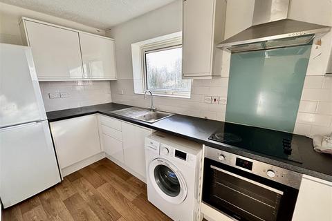 2 bedroom apartment for sale, Upper Gordon Road, Camberley GU15