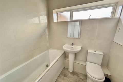 2 bedroom apartment for sale, Upper Gordon Road, Camberley GU15