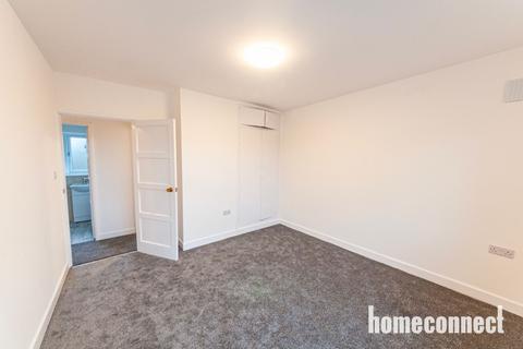 3 bedroom semi-detached house to rent, Arrowsmith Road, Chigwell IG7