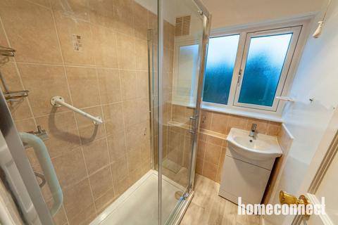 3 bedroom semi-detached house to rent, Arrowsmith Road, Chigwell IG7