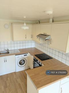 2 bedroom bungalow to rent, Trenance Court, Mullion, TR12