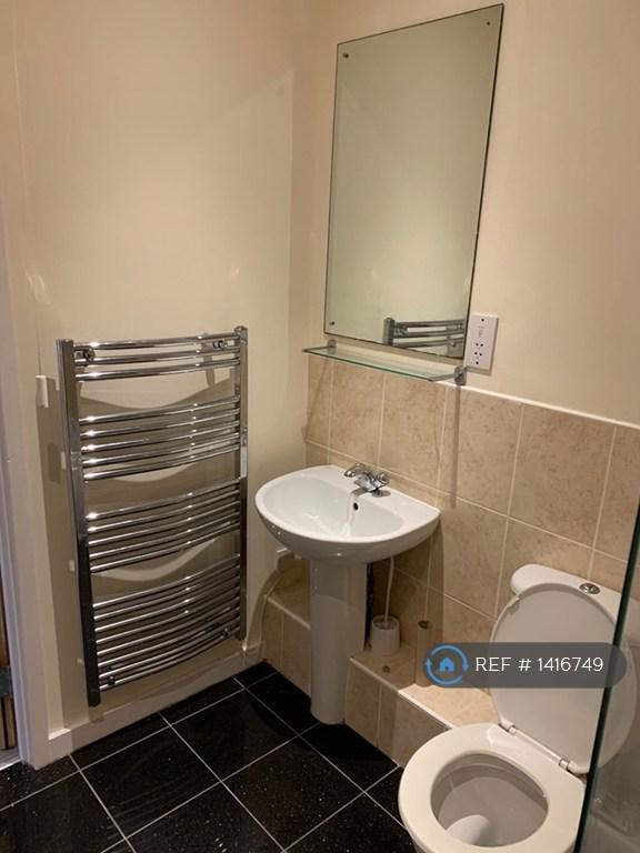 Main Bathroom
