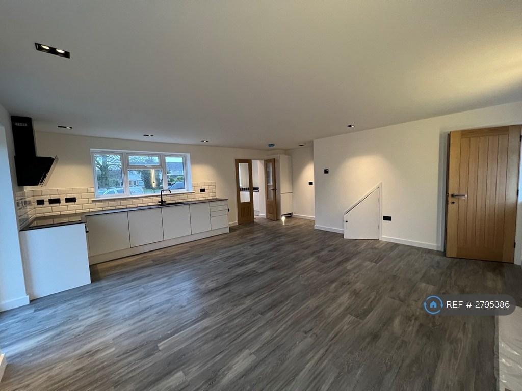 Living / Dining / Kitchen