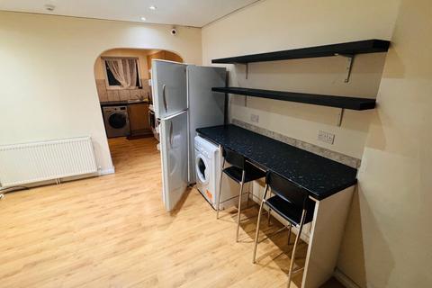 undefined, Park Crescent West, Northampton NN5