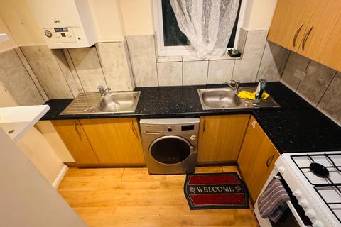 undefined, Park Crescent West, Northampton NN5