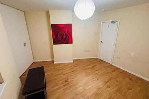 undefined, Park Crescent West, Northampton NN5