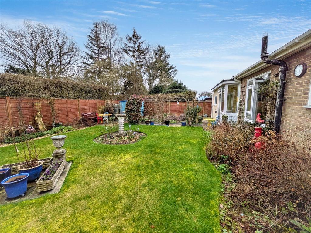 Rear garden 1 new.jpg