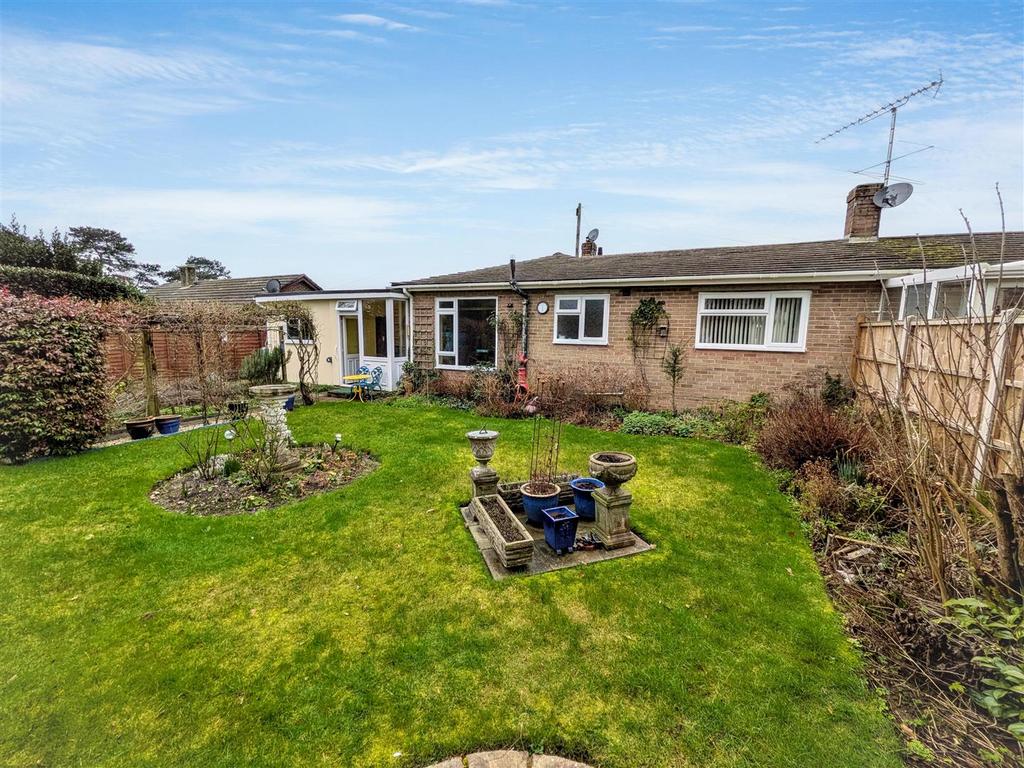 Rear garden 2 new.jpg