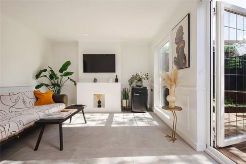 3 bedroom terraced house for sale, Tredegar Road, London E3