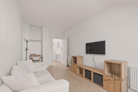 1 bedroom flat for sale, Clement House, W10