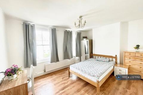 5 bedroom terraced house to rent, Graveney Road, London, SW17