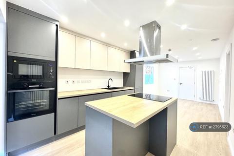 1 bedroom flat to rent, Beaulieu Drive, Pinner, HA5
