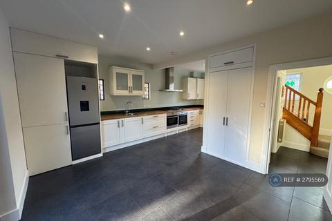 undefined, Holmesdale Avenue, London, SW14