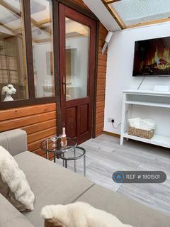 2 bedroom flat to rent, Stanley Park Road, Wallington, SM6