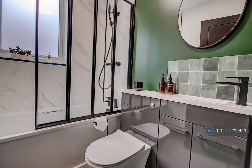 Bathroom 4