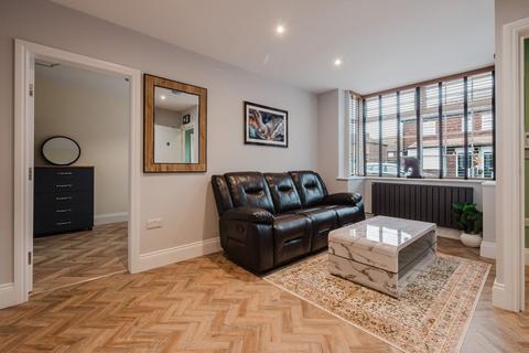 1 bedroom in a house share to rent, Mellor Street, Eccles, Manchester, M30