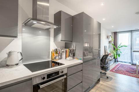 1 bedroom apartment for sale, Espalier Gardens, Kilburn