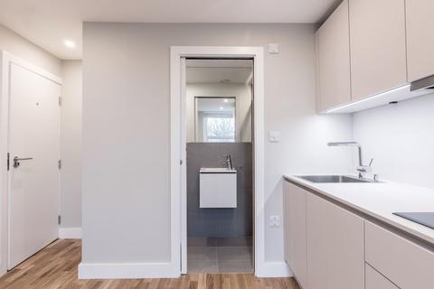 Flat to rent, Fordwych Road