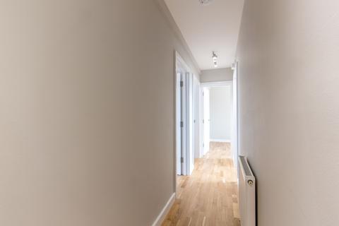 2 bedroom flat to rent, Delta Court, Coles Green Road