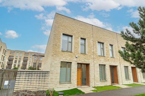 3 bedroom end of terrace house for sale, Fry Lane, Edgware, HA8