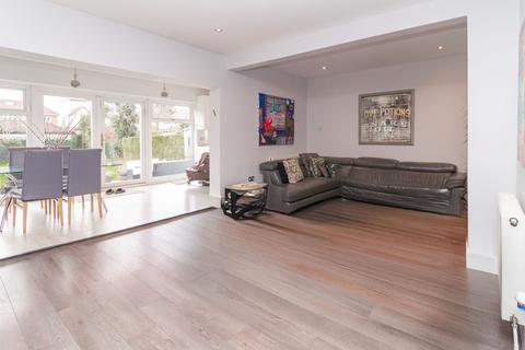 6 bedroom semi-detached house for sale, Mowbray Road, Edgware, HA8