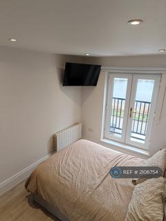 undefined, Lakeside Avenue, London, SE28