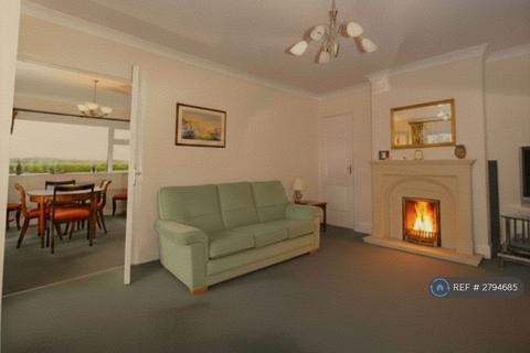 3 bedroom bungalow to rent, Crown Hill, Halberton, Tiverton, EX16