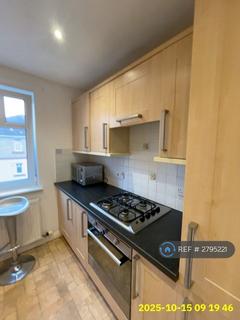 2 bedroom flat to rent, Gorgie, Edinburgh, EH11