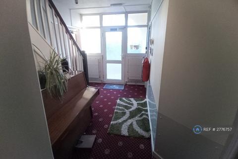 1 bedroom in a house share to rent, Felixstowe Road, Ipswich, IP3