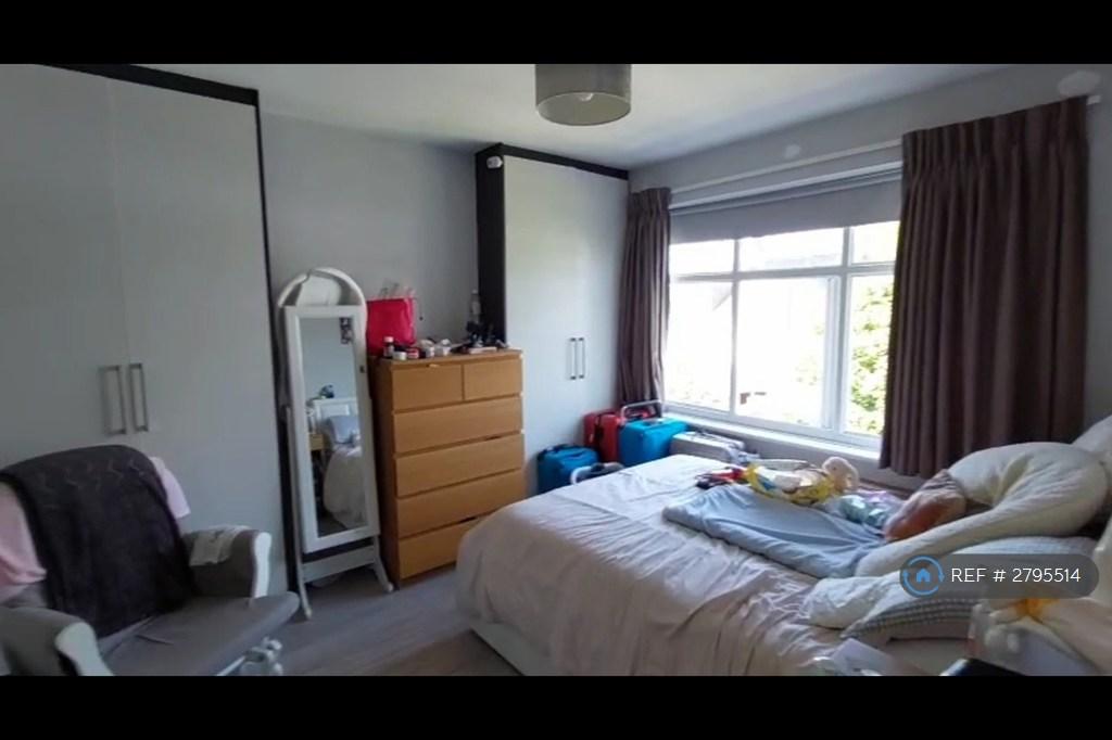 Second Bedroom With Wardrobe
