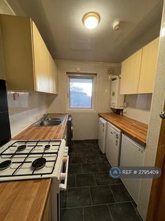 2 bedroom flat to rent, Langbar Crescent, Glasgow, G33