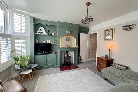 4 bedroom end of terrace house for sale, School Lane, Kenilworth